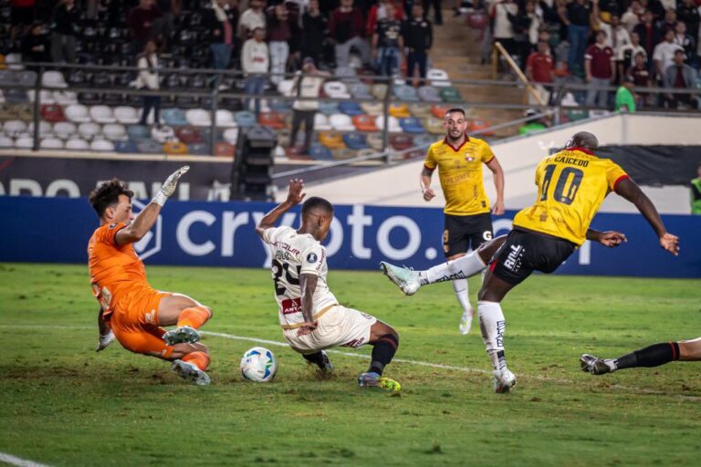 Felipe Caicedo tras la derrota en Lima: “Tenemos que mejorar”