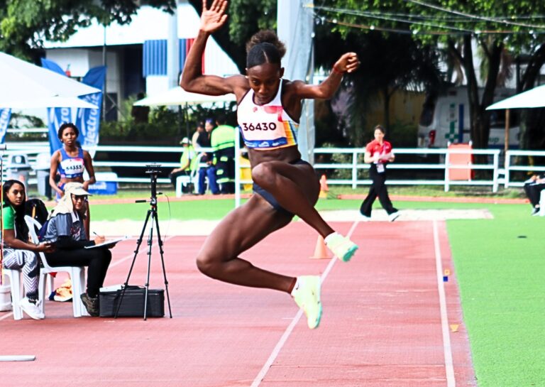 ¡Récord mundial para Kiara Rodríguez en salto largo T47!