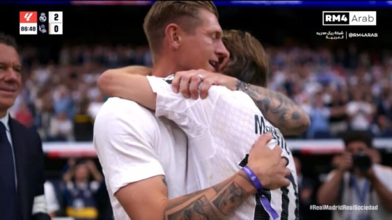 (VIDEO) ¡Hermoso! El momento de Kroos con Modric en el Bernabéu