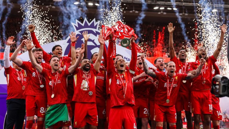 (VIDEO) Liverpool alzó el trofeo de la Premier League