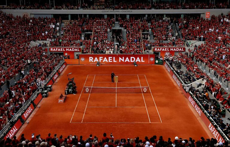 (VIDEO) EMOTIVO homenaje a Rafael Nadal en Roland Garros