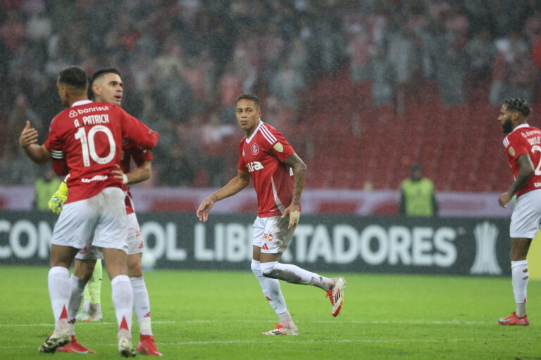 (VIDEO) Internacional ganó y pasó como líder de su grupo en la Libertadores