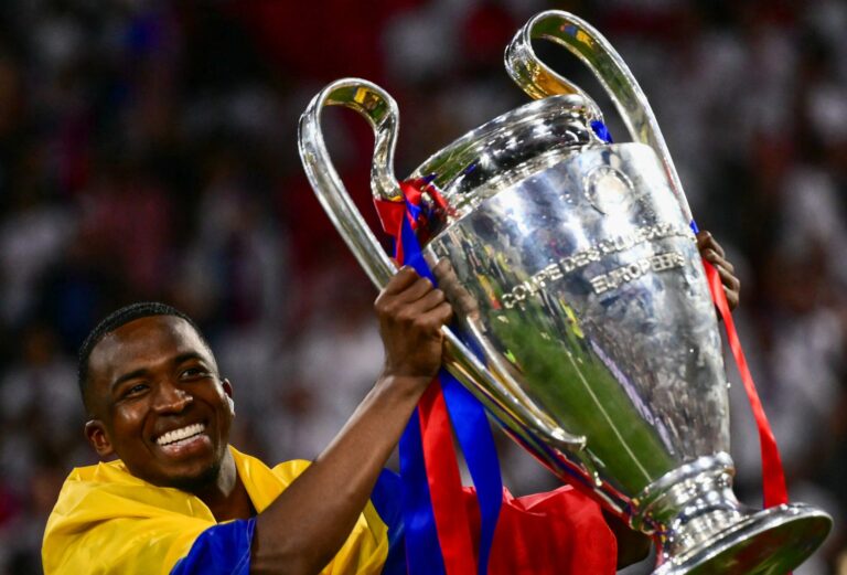 (VIDEO) “¡Lo quisiera en el Real Madrid!” Destacan a Pacho luego de ganar la final de la Champions