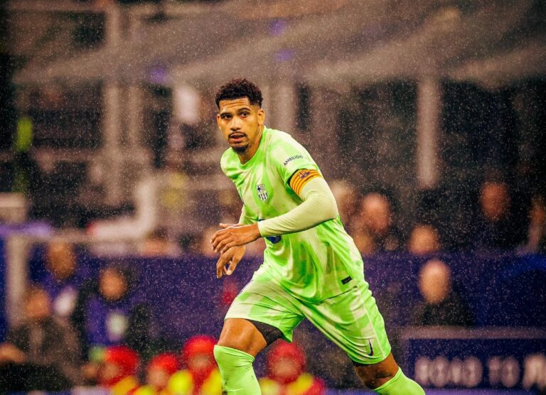 Araujo tras la eliminación del Barça: “Nunca fui de esconderme y nunca lo haré”