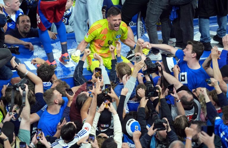 Más de 20 heridos por las celebraciones del retorno del Hamburgo a la Bundesliga