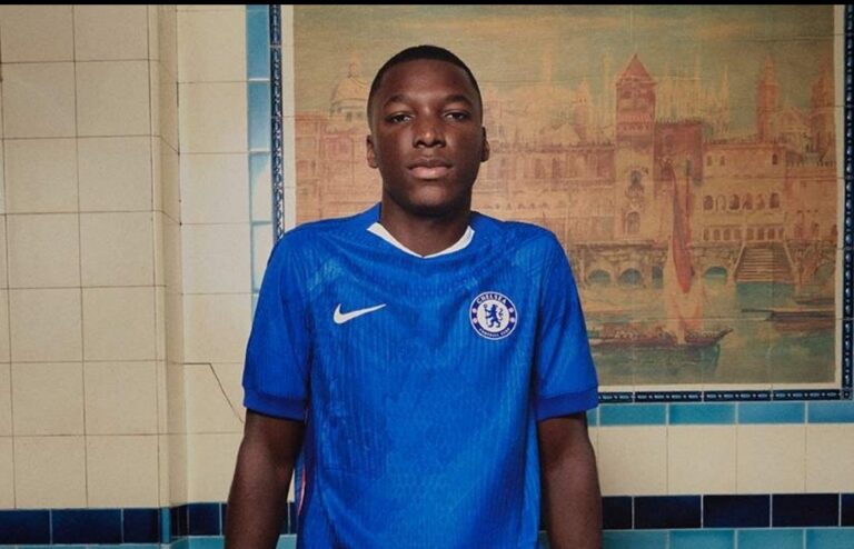 Noticia Banco Guayaquil // (VIDEO) Con Moisés Caicedo protagonista: El Chelsea reveló su nueva camiseta