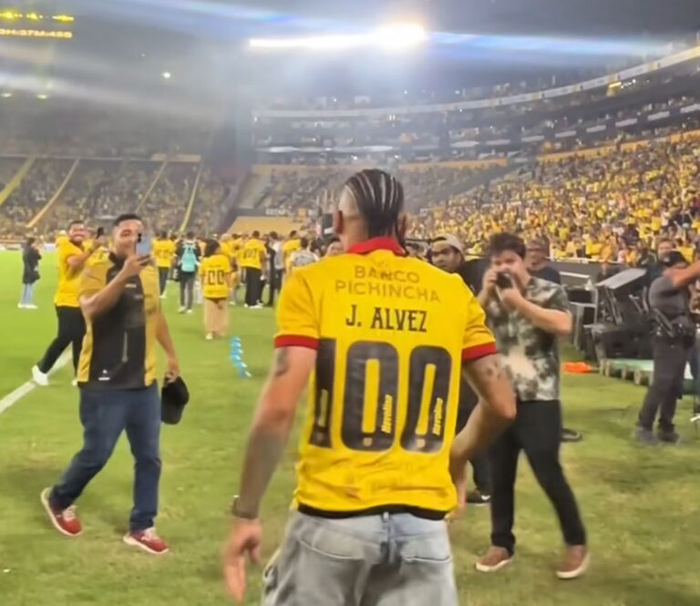 (VIDEO) Álvez en el Centenario: Revivió su festejo con la gente
