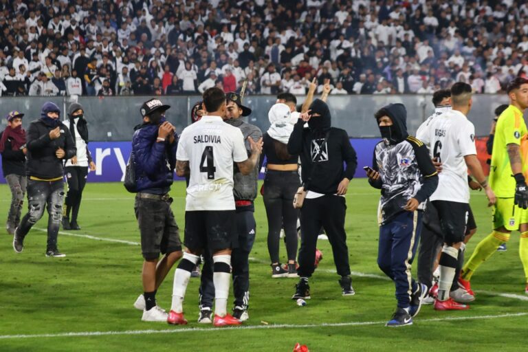 Conmebol anunció el castigo a Colo Colo por lo ocurrido ante Fortaleza
