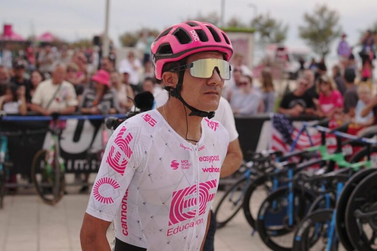 Richard Carapaz, en el podio del Giro de Italia 2025 y consolida su legado en el ciclismo mundial