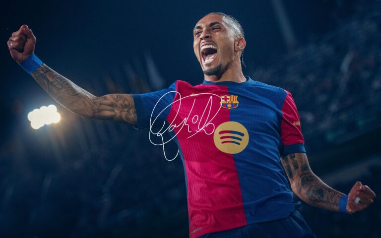 OFICIAL: Raphinha renovó con el Barça hasta 2028