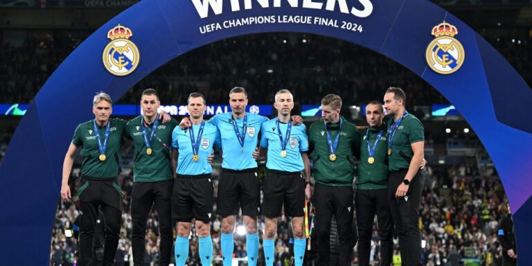 ¿Cuánto dinero gana un árbitro que dirige las instancias finales de la Champions?