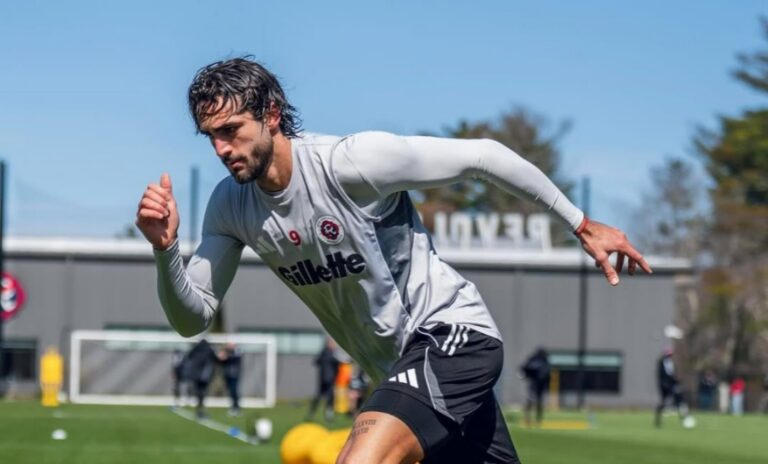 Alarma en La TRI: Leonardo Campana salió por lesión en la MLS