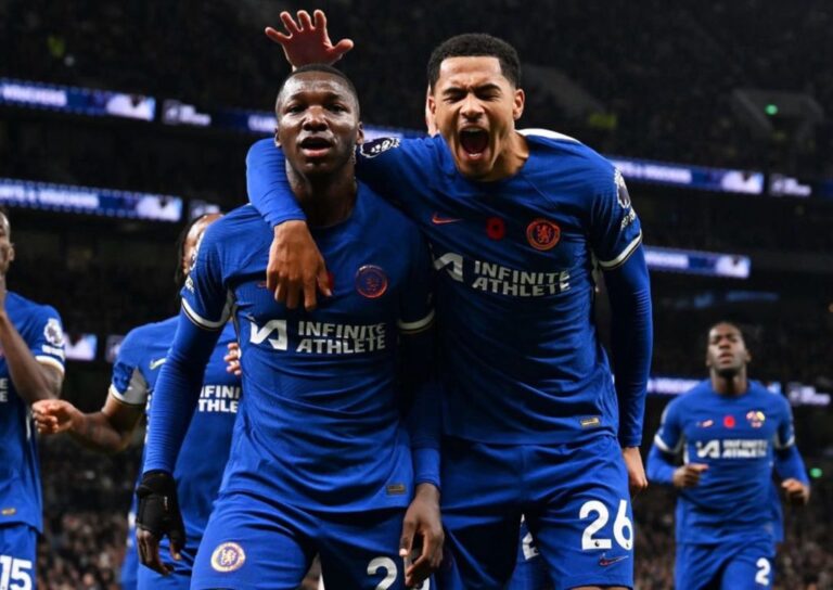 Cole Palmer elogia a Moisés Caicedo: “Ha sido nuestro mejor jugador esta temporada”