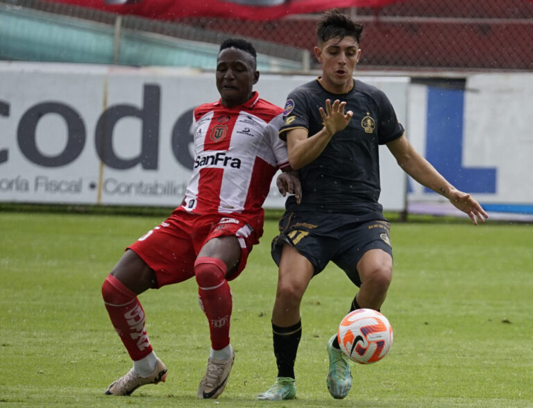 (VIDEO) Técnico Universitario y Aucas se reparten puntos en Ambato