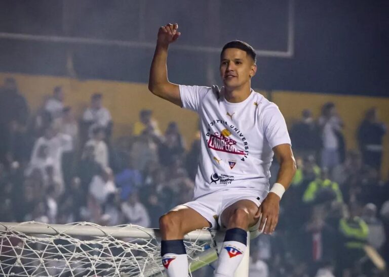 TRATO HECHO: Alex Arce se va de Liga de Quito