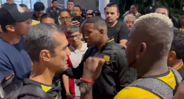 (VIDEO) Hinchas de BSC recibieron al plantel entre gritos e insultos