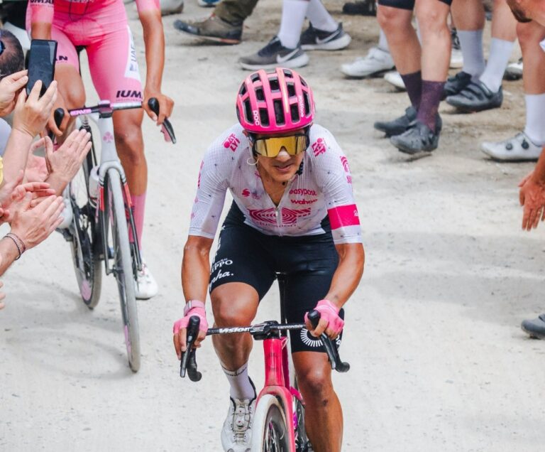‘Prometía ser uno de los animadores’, prensa internacional sobre la ausencia de Carapaz en el Tour de Francia