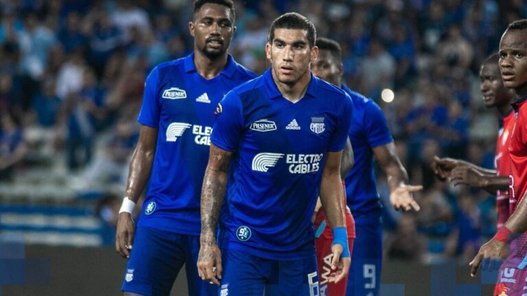 Emelec salda deuda con Leandro Vega y espera levantamiento de la sanción FIFA