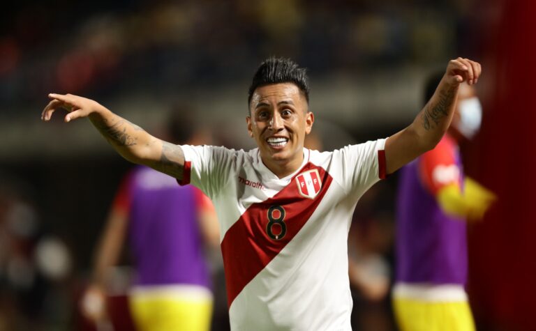 Christian Cueva se sumará a Emelec en los próximos días