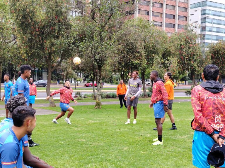 (VIDEO) Libertad entrenó en el Parque La Carolina antes de medir a IDV
