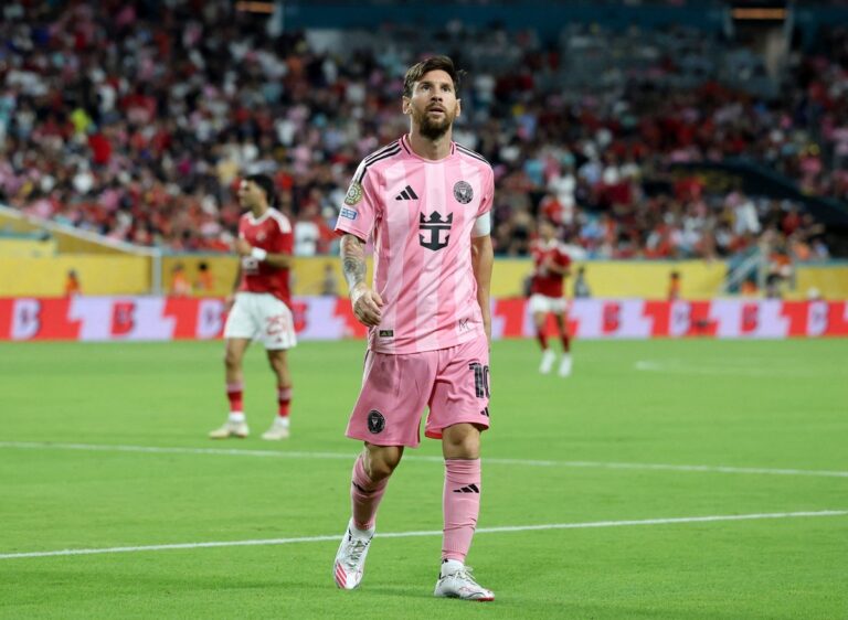 (VIDEO) Messi casi marca un GOLAZO en el inicio del Mundial de Clubes 2025