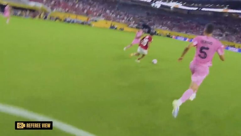 (VIDEO) OTRA LOCURA: Se estrenó la cámara del arbitro central en el Mundial de Clubes