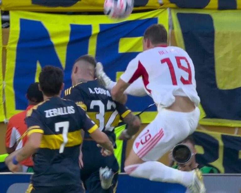 (VIDEO) BRUTAL planchazo y roja directa en el Boca vs. Benfica