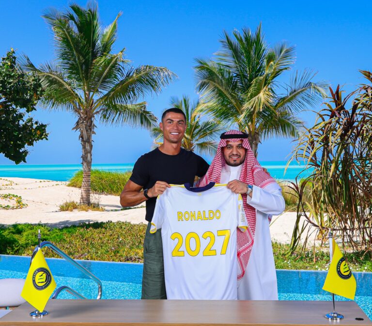 OFICIAL: Cristiano Ronaldo renovó con Al Nassr