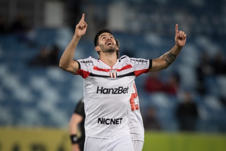 (VIDEO) Ronie Carrillo brilla con GOL CLAVE en el triunfo de Botafogo-SP