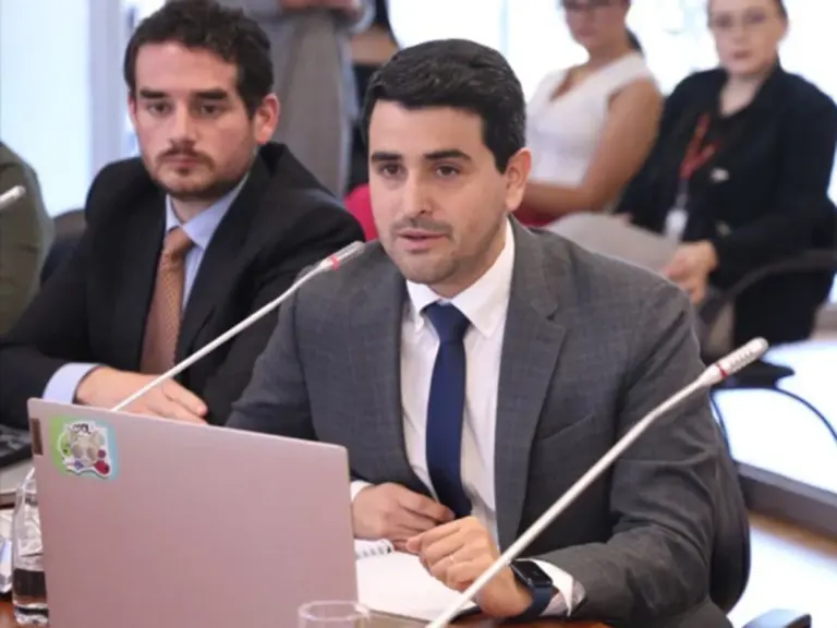 “Uno prefiere casi ni preguntar donde sale el capital”: El “secreto a voces” del fútbol que habló el Ministro del Deporte