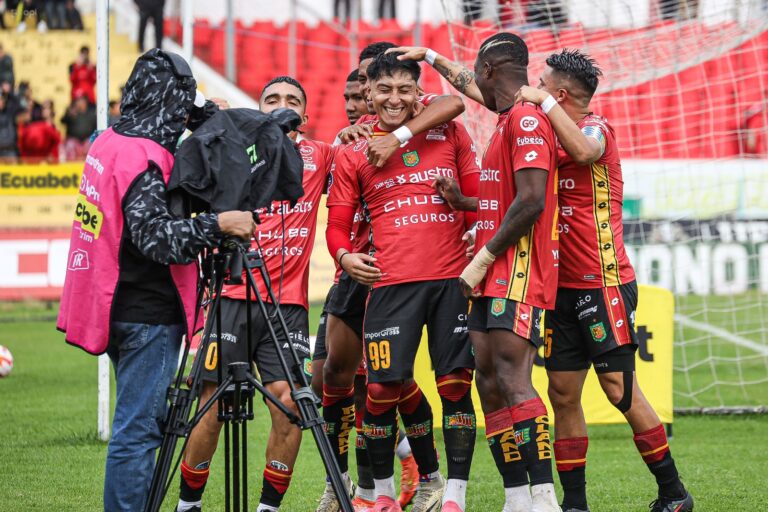 (VIDEO) PALIZA MORLACA: Deportivo Cuenca goleó a El Nacional en el Alejandro Serrano Aguilar
