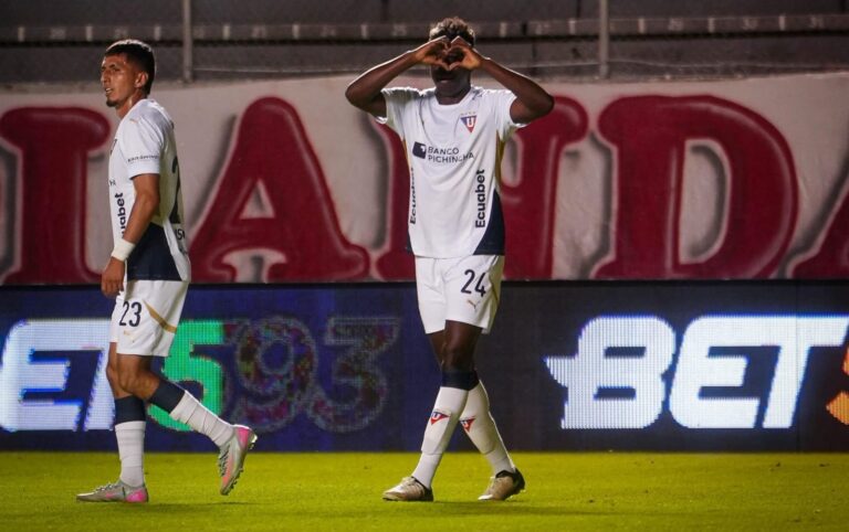 (VIDEO) SE ACERCAN AL PUNTERO: LDU remontó a Vinotinto