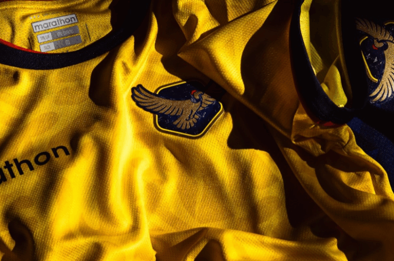 (FOTOS) El uniforme OFICIAL de la selección ecuatoriana de fútbol de Creadores de Contenido