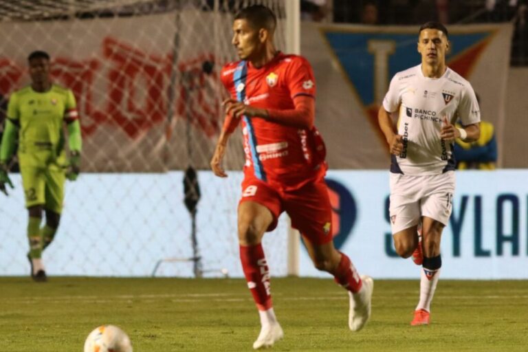 ¿LLEGA A EMELEC? José Francisco Cevallos se desvinculó de El Nacional