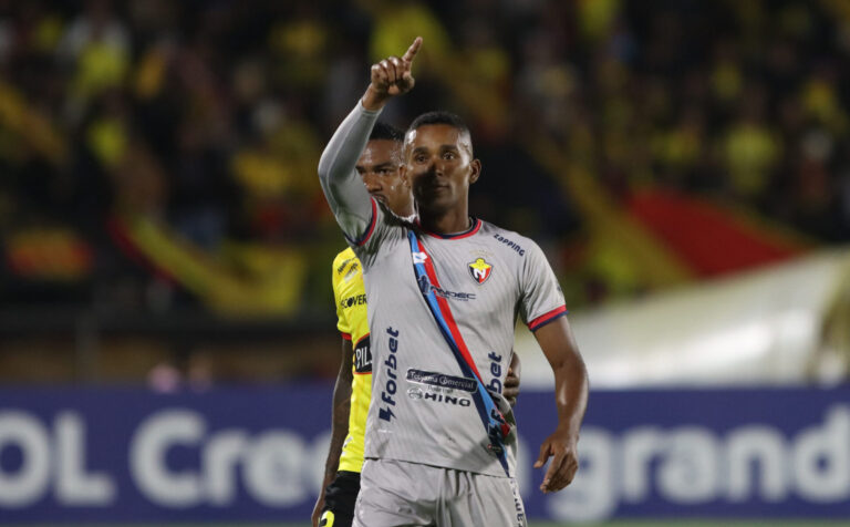 RUMBO A PERÚ: Fidel Martínez ya tiene nuevo equipo