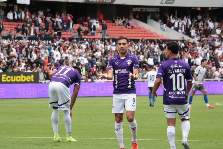 (VIDEO) FIRME EN LA PARTE ALTA: LDU derrotó a Emelec en el Rodrigo Paz