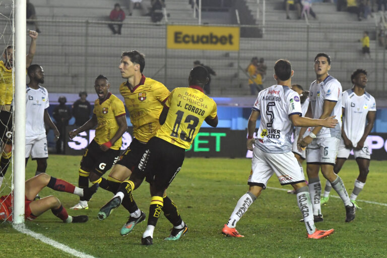 (VIDEO) FIN A LOS RUMORES: Gastón Campi sí podrá jugar ante Liga de Quito
