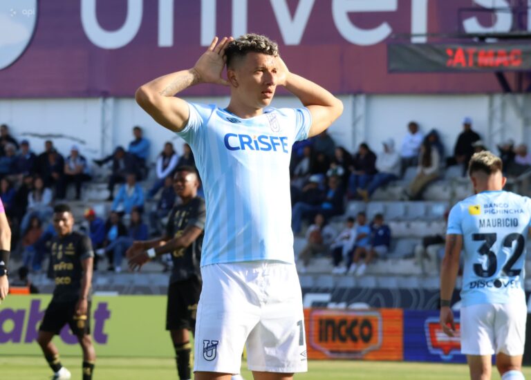 (VIDEO) CON TRIPLETE DEL ‘TIGRE’: U. Católica remontó y goleó a Macará