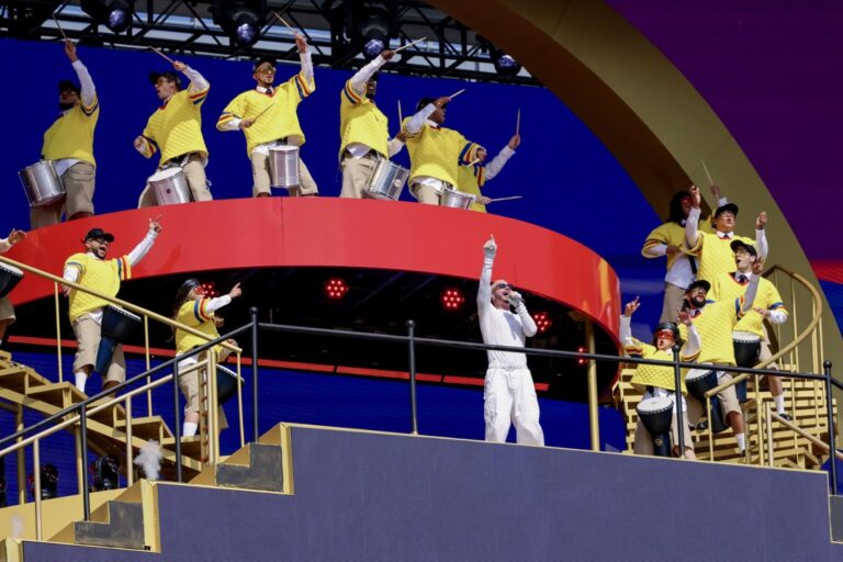 (VIDEO) Coldplay, J Balvin y más: El espectacular show de medio tiempo en la final del Mundial de clubes