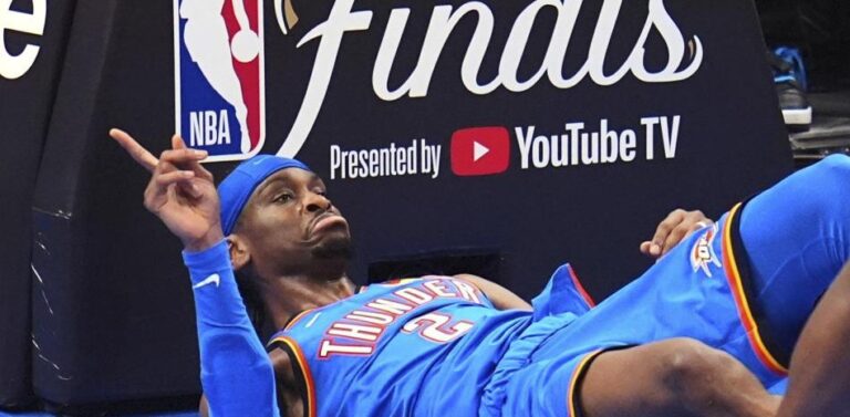 ¡El MVP de la NBA firma el mayor contrato de la historia!