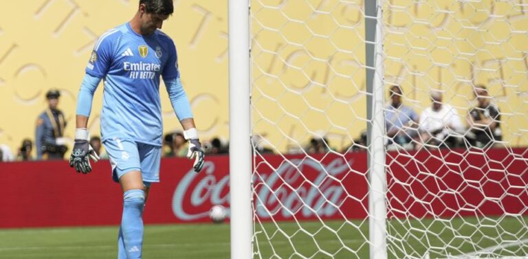 Courtois renueva un año más con el Real Madrid