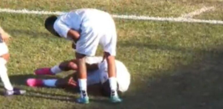 (VIDEO) Jugador brasileño se lesionó al imitar la celebración de Cristiano Ronaldo