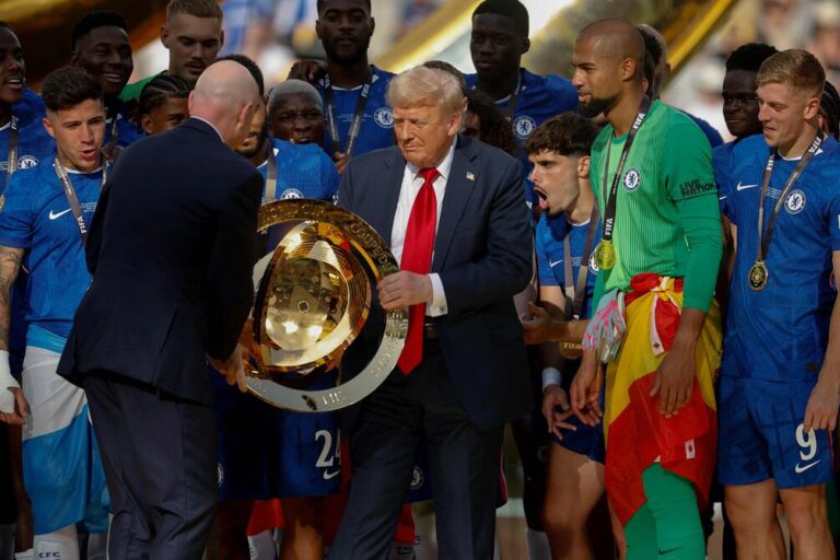 Donald Trump reveló que se quedó con el trofeo original del Mundial de Clubes