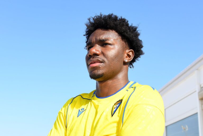 OFICIAL: El ecuatoriano Alfred Caicedo, nuevo jugador del Cádiz CF