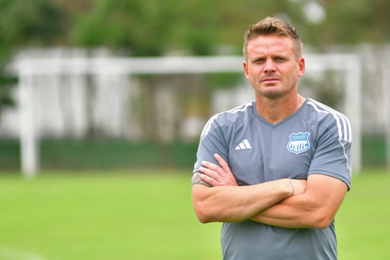 Cristian Nasuti seguiría al frente de Emelec hasta diciembre