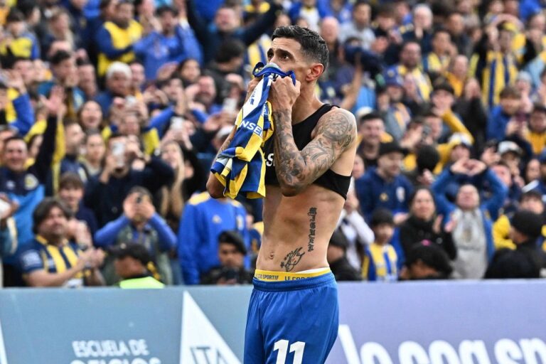 (VIDEO) EMOTIVO: Ángel Di María anotó en su regreso a Rosario Central