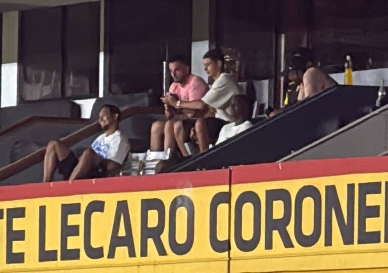 (FOTOS) Lesionados de BSC vieron el partido ante Técnico U. junto a Matías Oyola