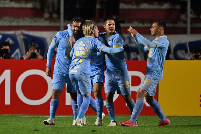 (VIDEO) Bolívar golea y toma ventaja en los playoffs de la Sudamericana