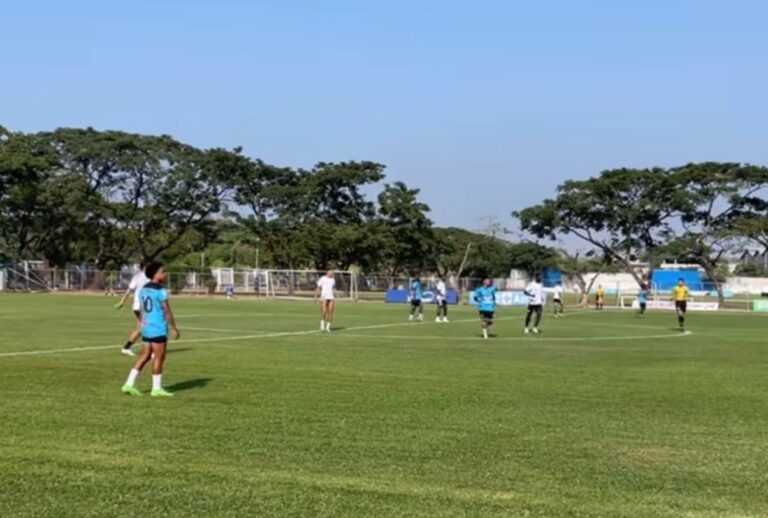 ¡VOLVIÓ A HACER FÚTBOL! Luis Fernando León jugó un amistoso con Emelec