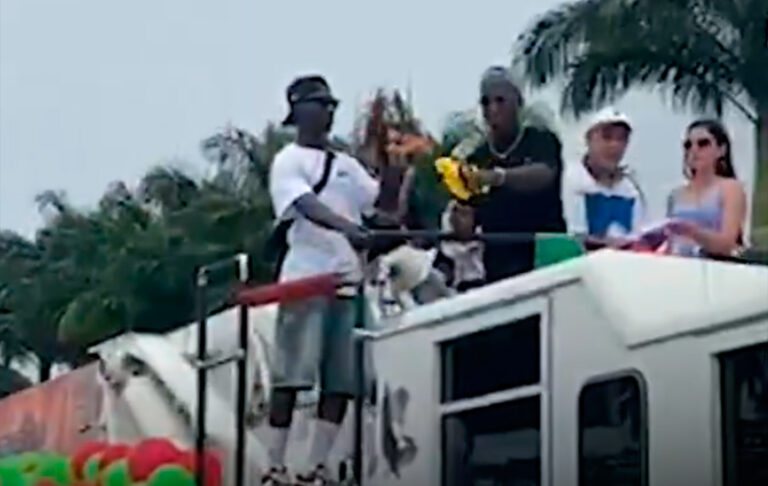 (VIDEO) Caravana en homenaje a Moisés Caicedo en Santo Domingo